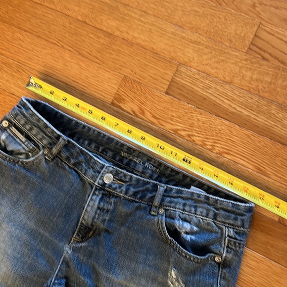 Cute “rugged look” Michael Kors jeans with manufactured “wear” and “tear” EUC - Picture 2 of 10
